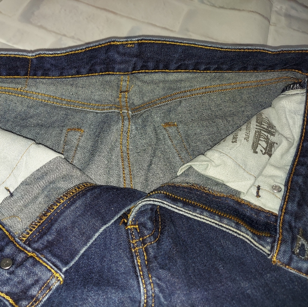 Levis Blue Jean's - Picture 2 of 5